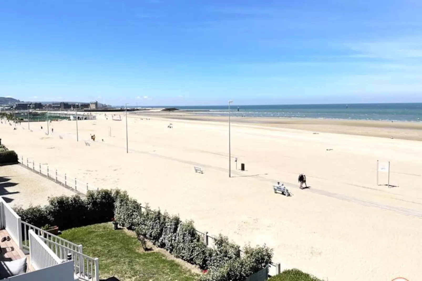 ⚓ Roches Normandes - Terrasse Vue Mer Et Plage-Image-tags.