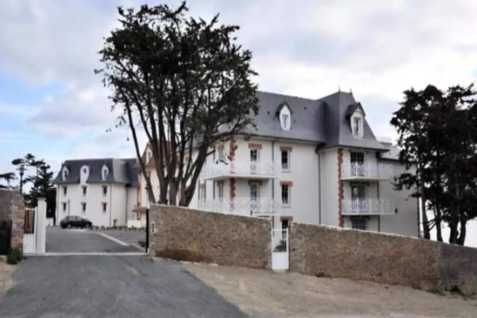 Résidence Les Villas du Spa****-Uitzicht zomer