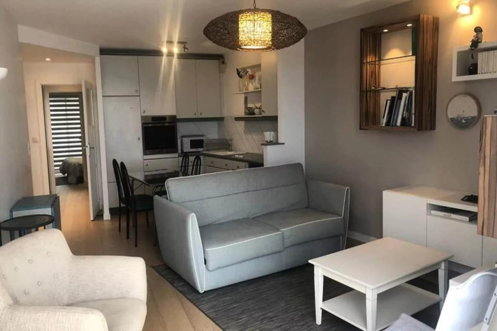 Résidence Regates-Buitenkant zomer