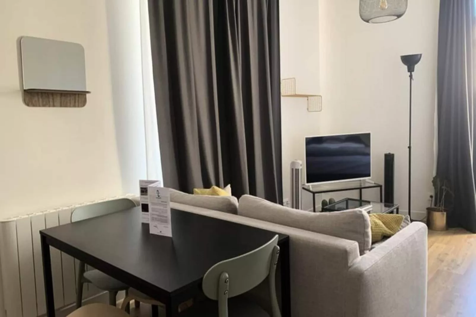 Appartement Aux Prestations Cozy Et Moderne En Hypercentre Pour 4 Personnes-Buitenkant zomer