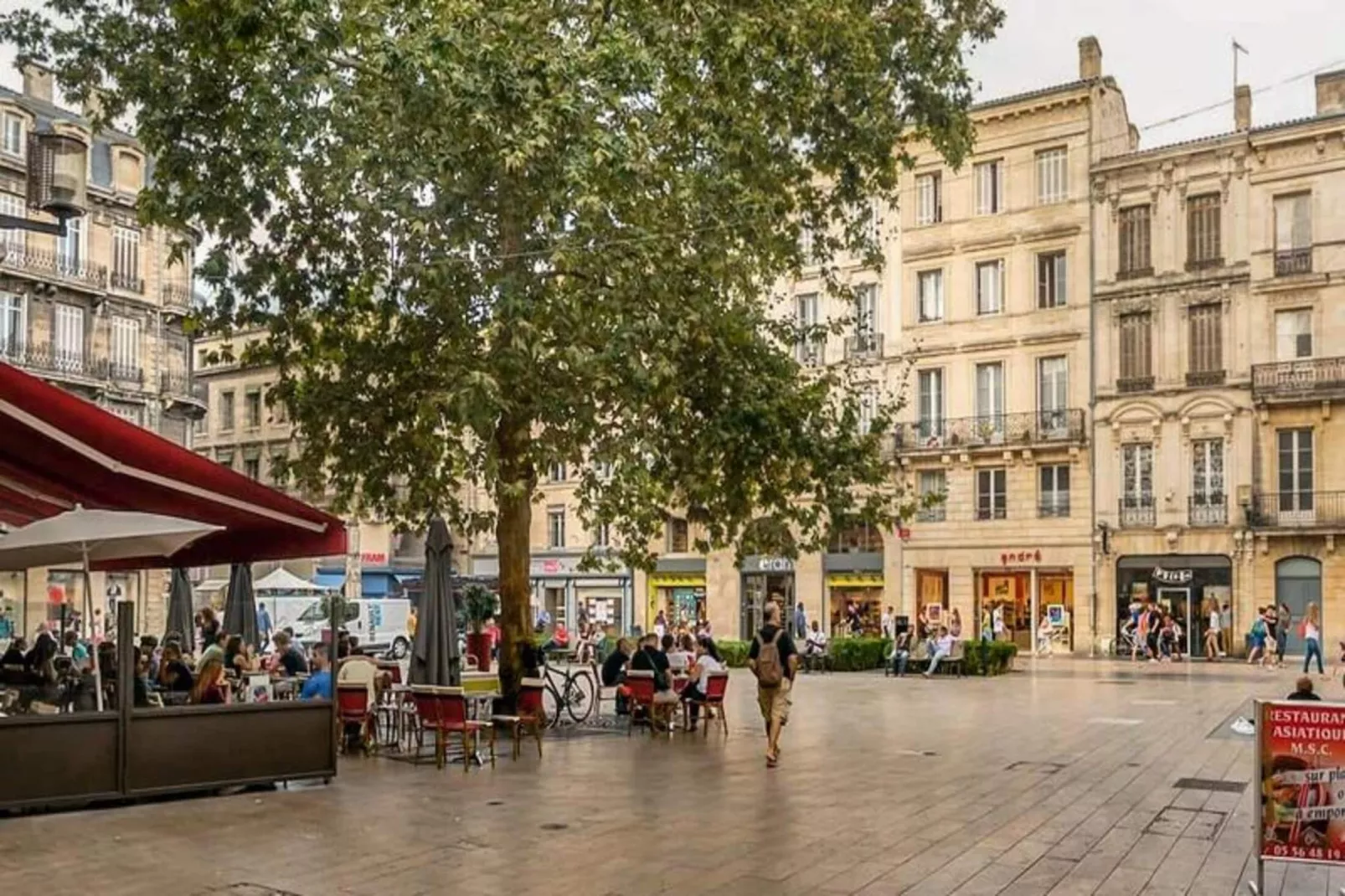 Studio D'architecte Charmant Dans Un Immeuble Du Xviii&egrave;me Dans Le Centre-Uitzicht zomer