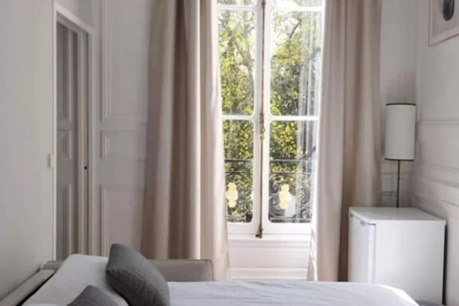 Maison Labruy&egrave;re - Suite Jardin Royal-Terrasbalkon