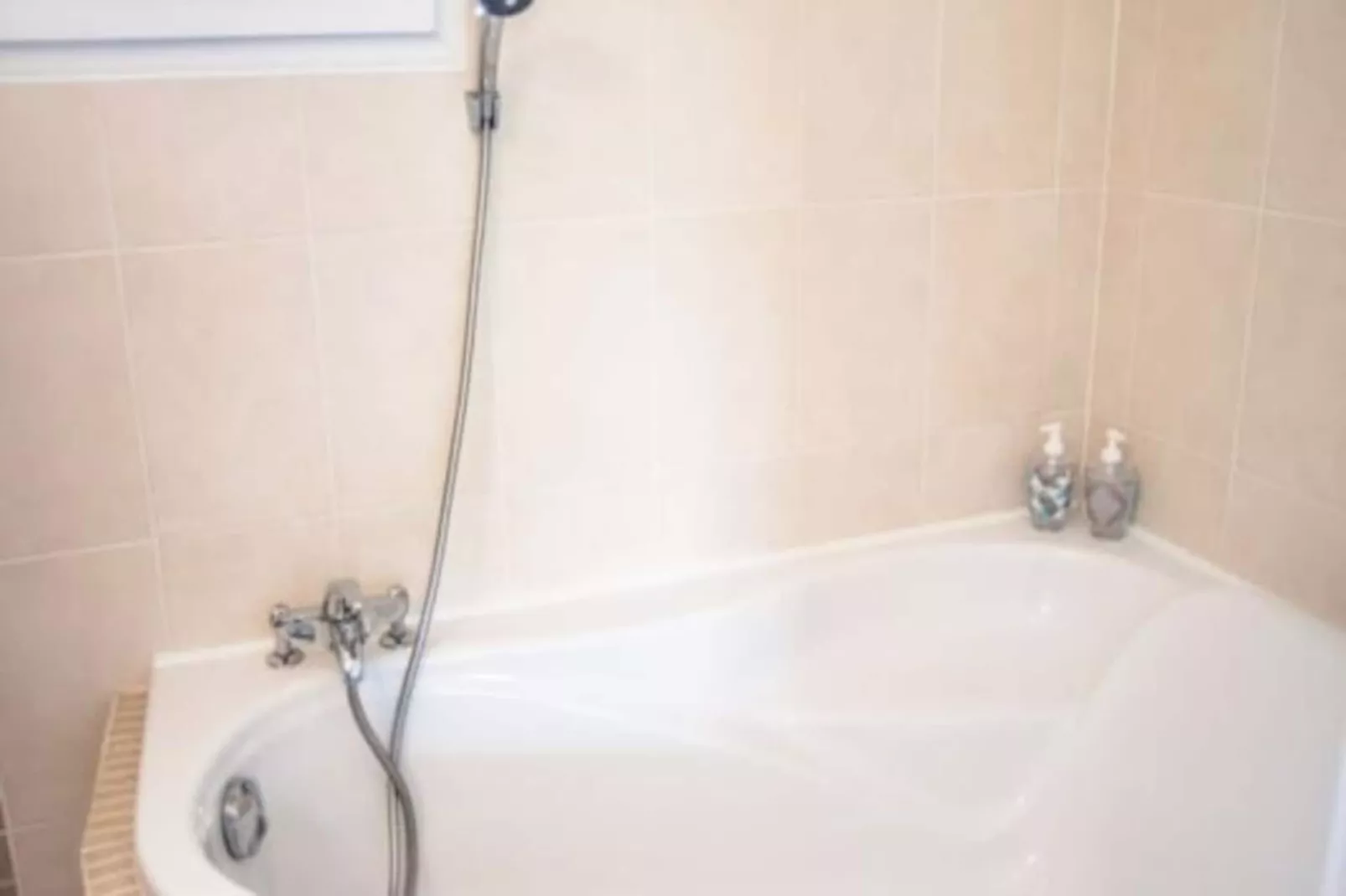 Villa Au Charme Familial Avec Belle Terrasse Et Piscine Chauff&eacute;e-Image-tags.