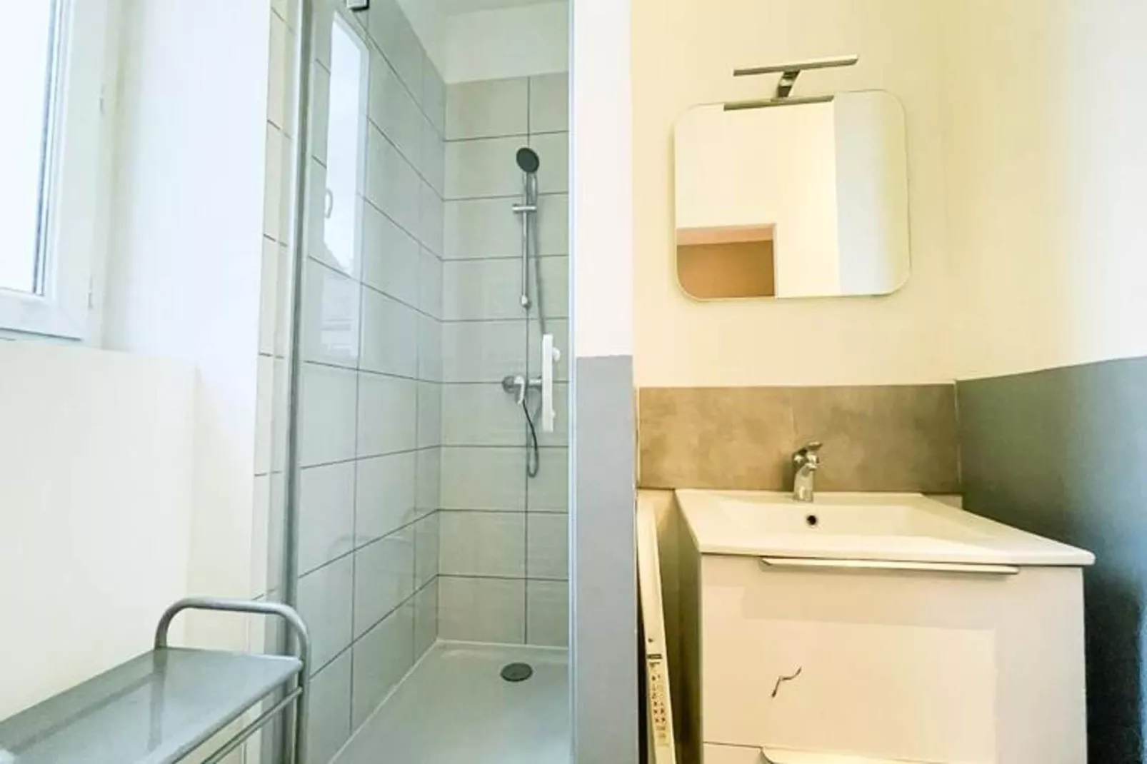 | Le Rochambeau 🎭 L'aigle | Vallier Lib&eacute;ration |-Badkamer