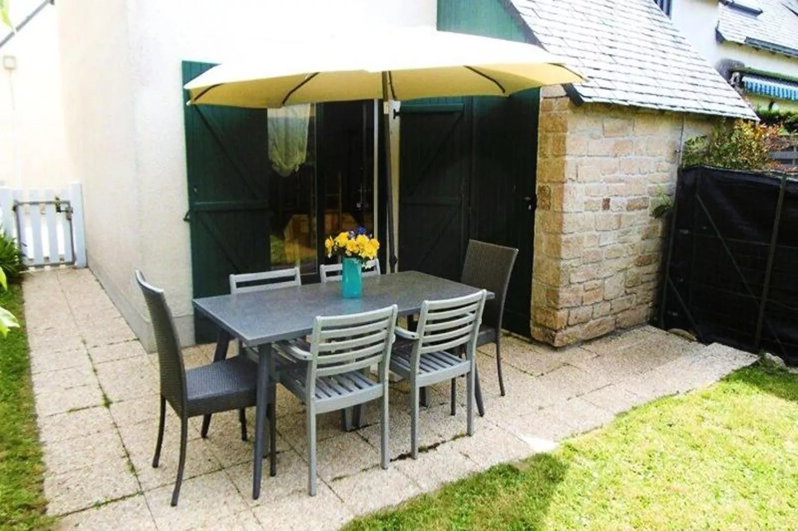 Résidence Duguay Trouin-Tuinen zomer