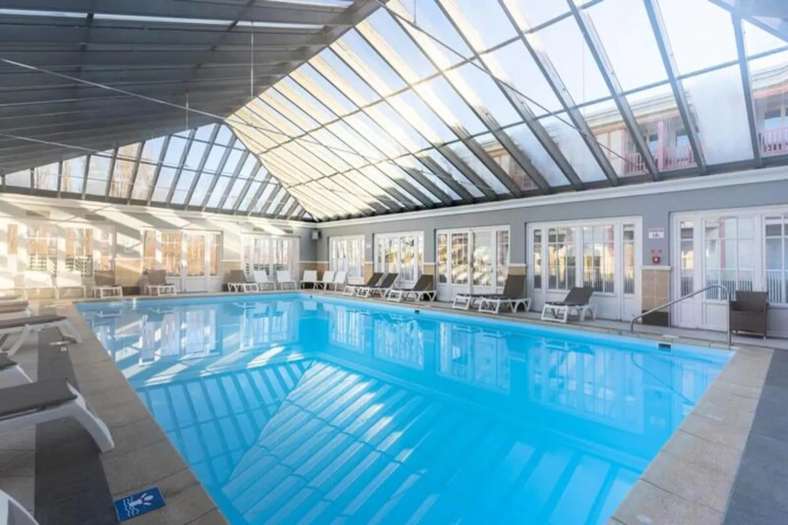 Résidence Appartement Pour 4 Pers Avec Piscine, Tennis Et  Parking 56-Buitenkant zomer
