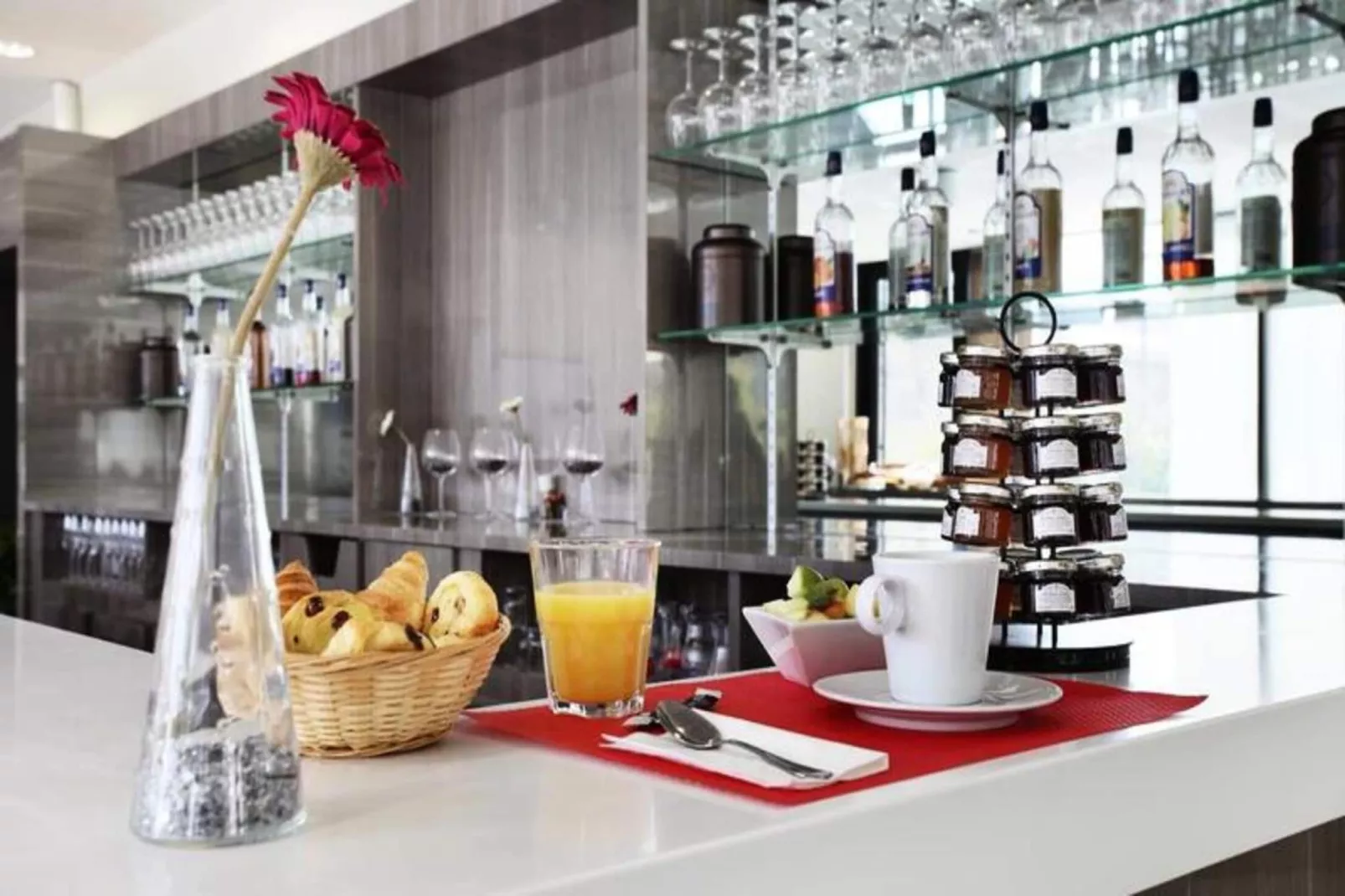 Appart'hôtel Odalys Confluence-Buitenkant zomer