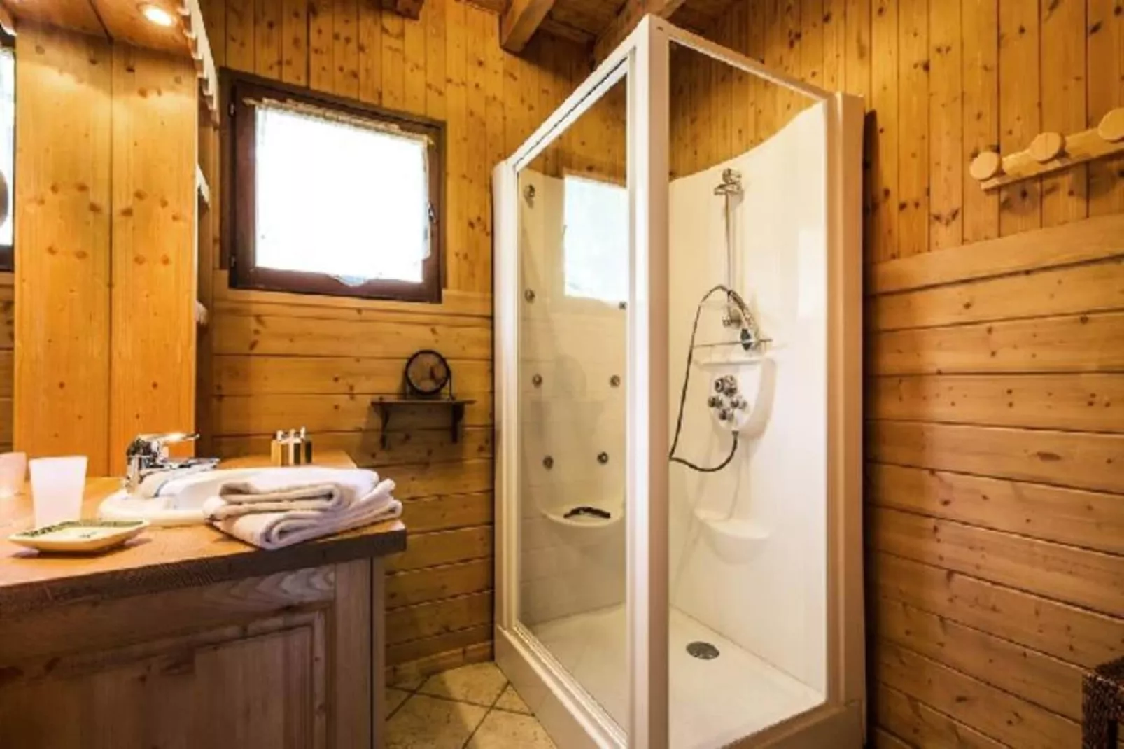 Chalet Bethanie-Badkamer