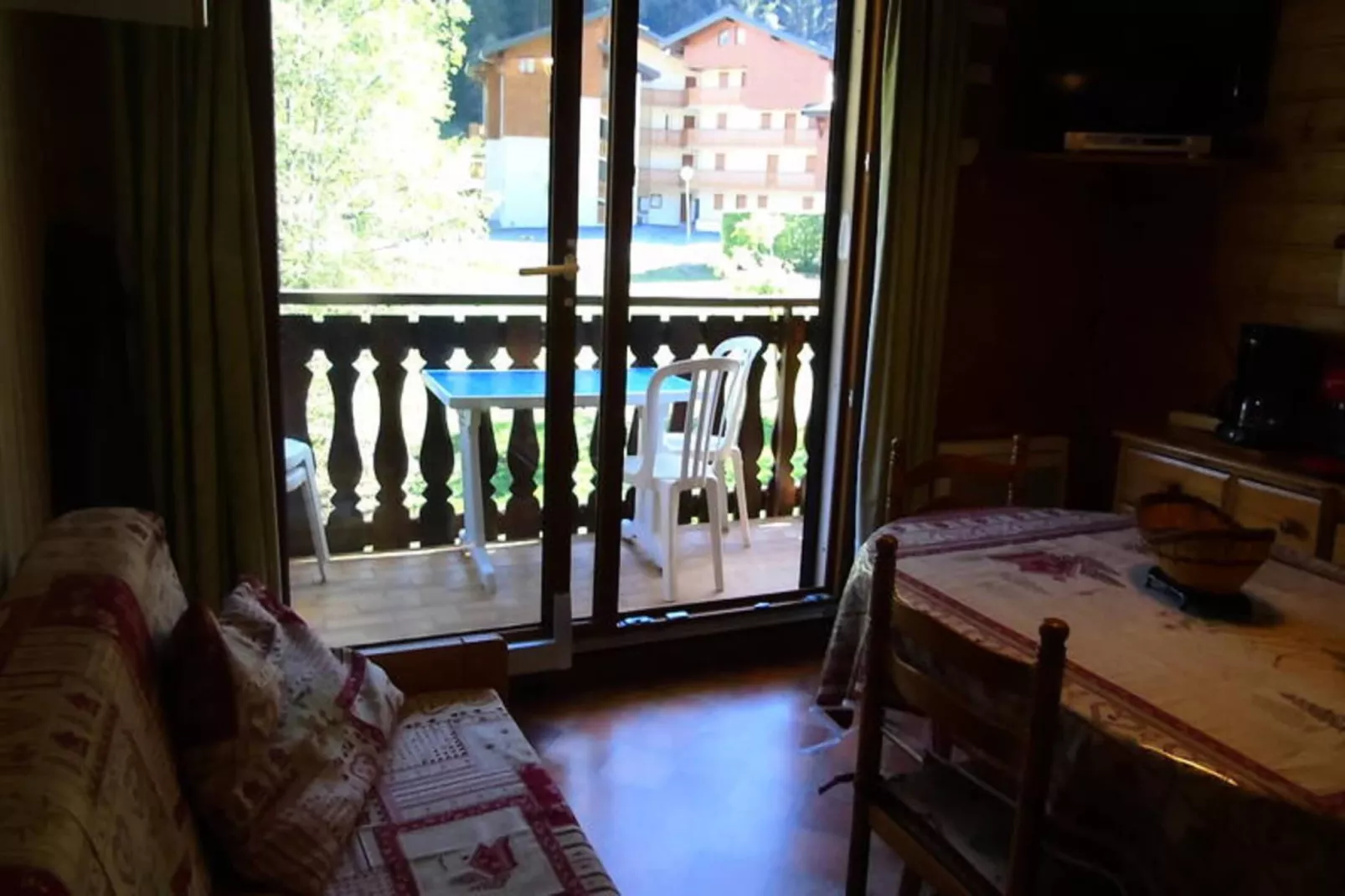 Résidence Le Mermy-Buitenkant zomer