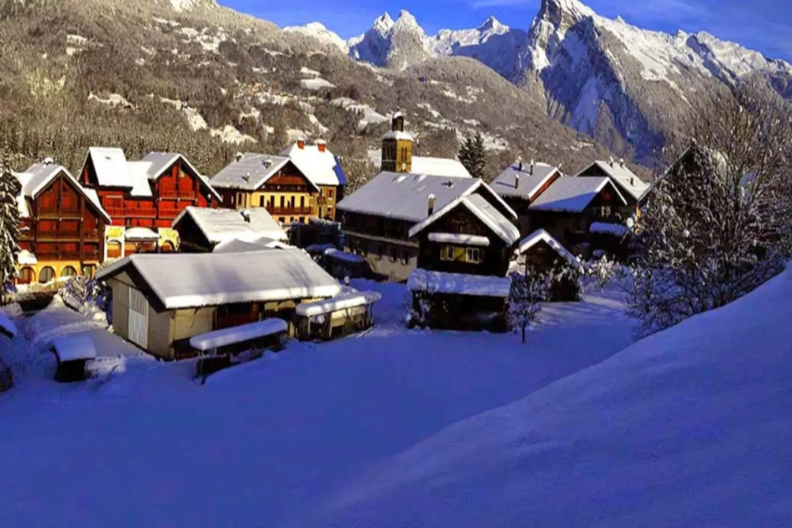 Résidence Niveoles Bat A-Buitenkant zomer