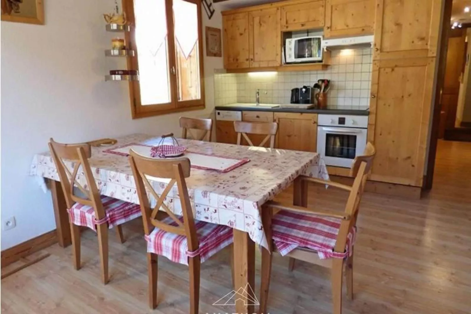 Résidence Les Ecrins-Eetkamer