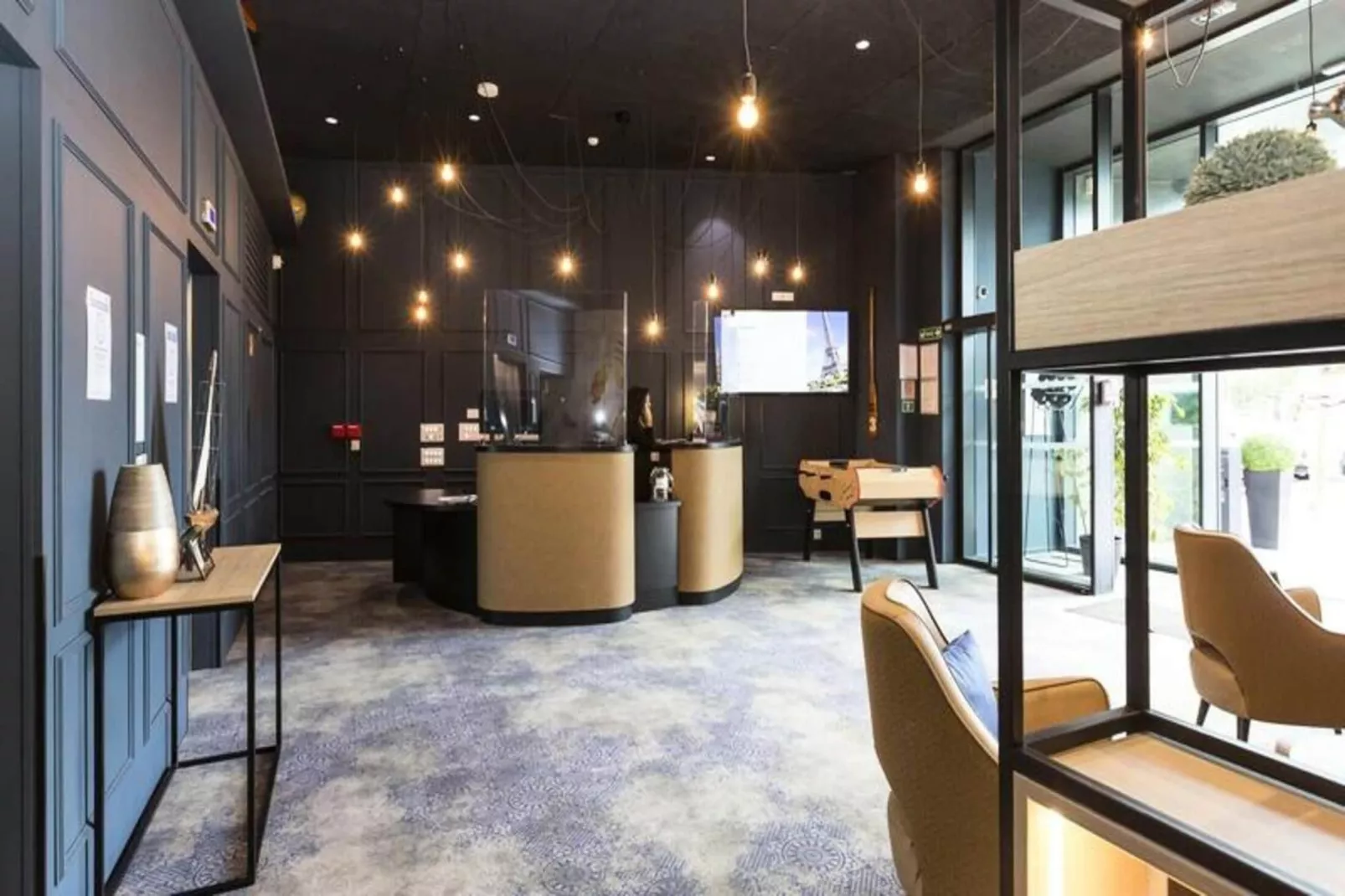 Appart'hôtel Odalys Paris XVII-Buitenkant zomer