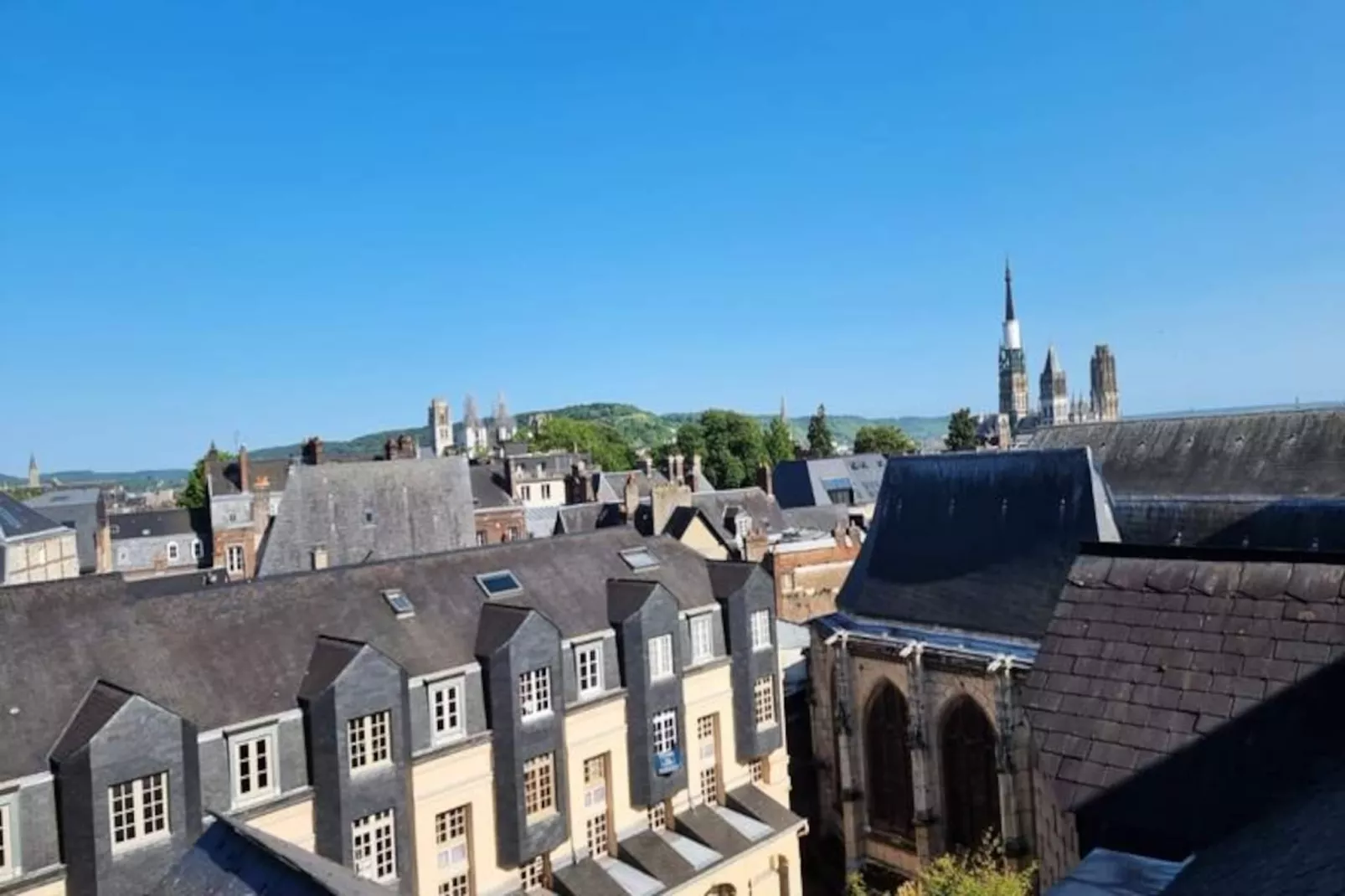 🍀 Le Duplex - Parking - Vue Clochers - Tennis-Image-tags.