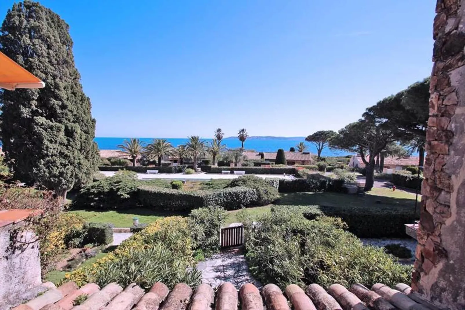 Résidence El Cantarello-Uitzicht zomer