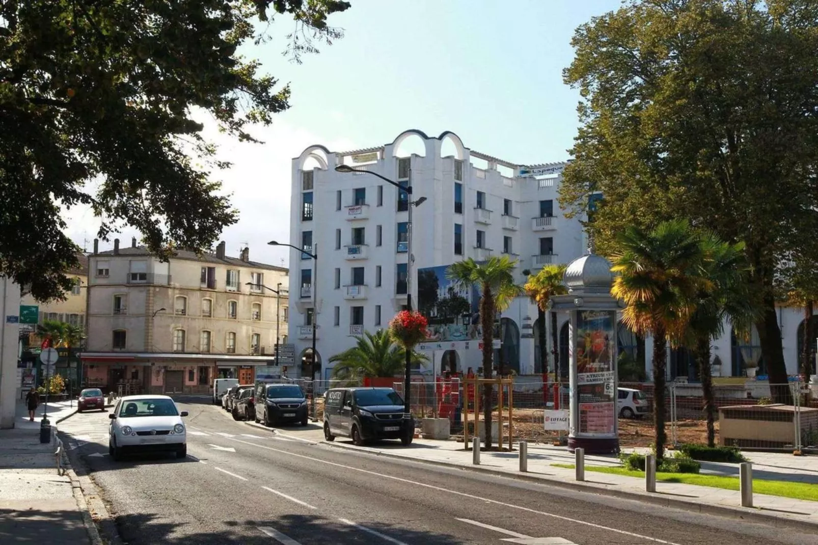 Superbe T2 De Qualit&eacute; Et R&eacute;nov&eacute;, Au Jardin Public, Pour 4 Personnes-Gebieden zomer 1km