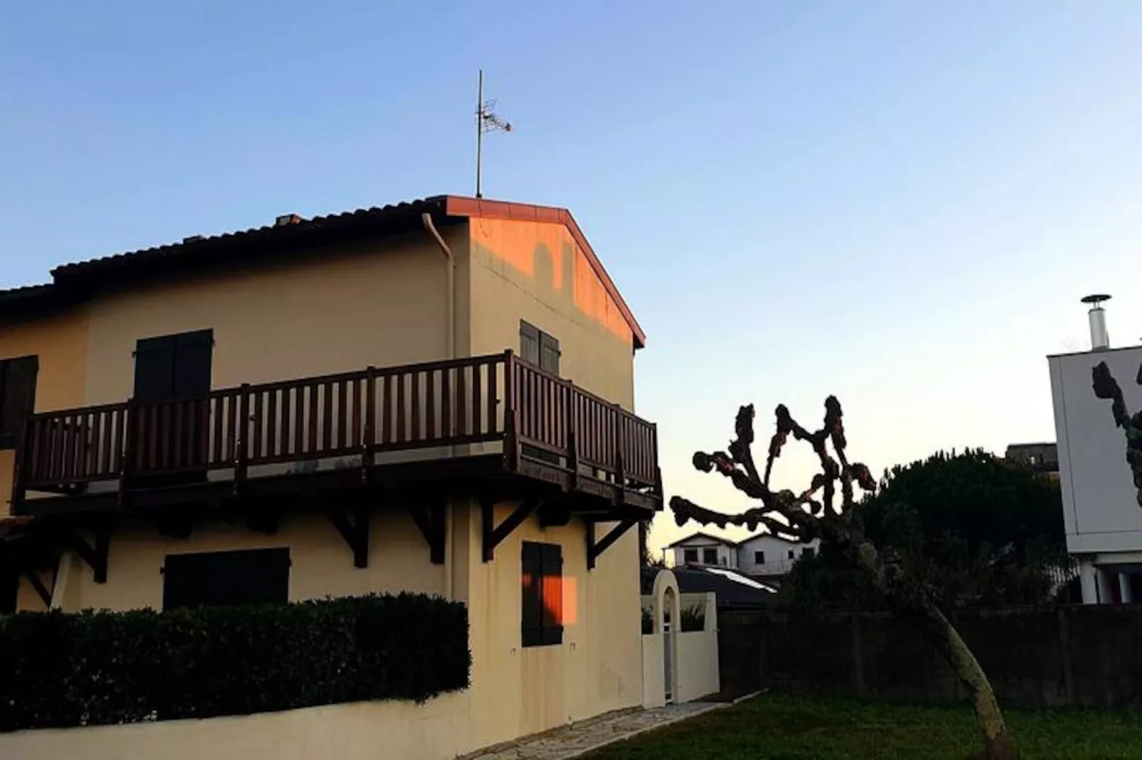 Résidence 300-la Teste De Buch-Image-tags.