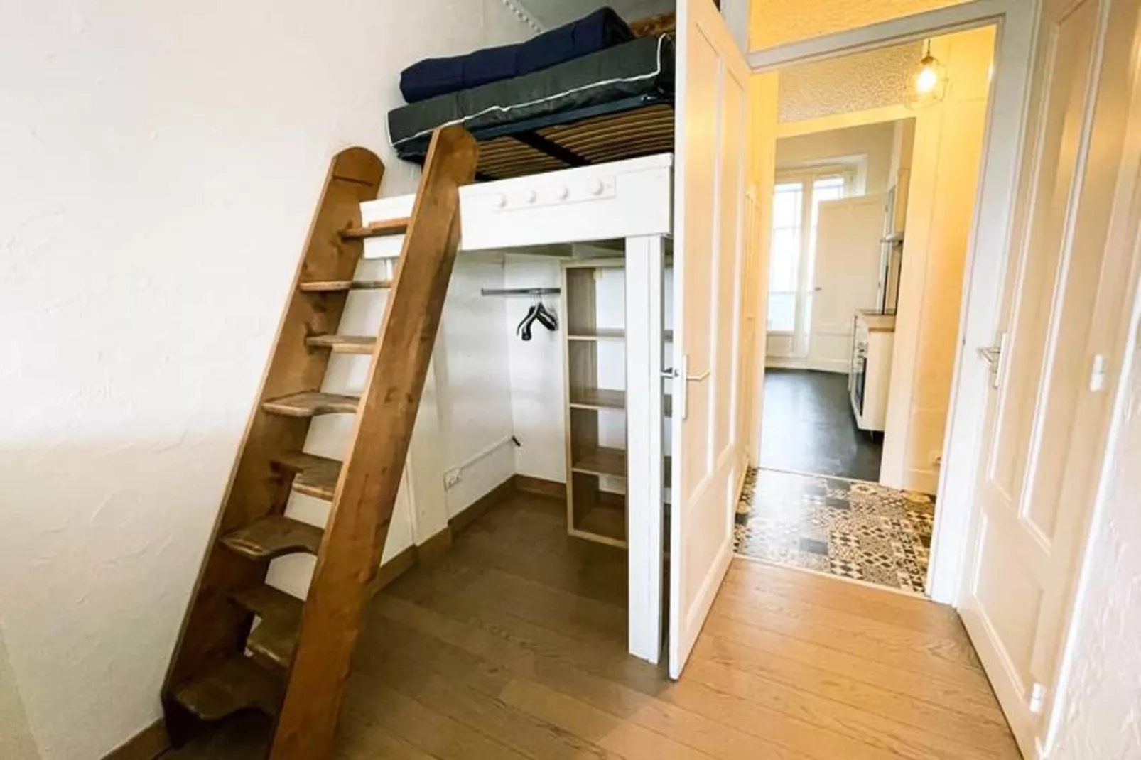 Pretty Light In Grenoble ☀ T2-Overloop