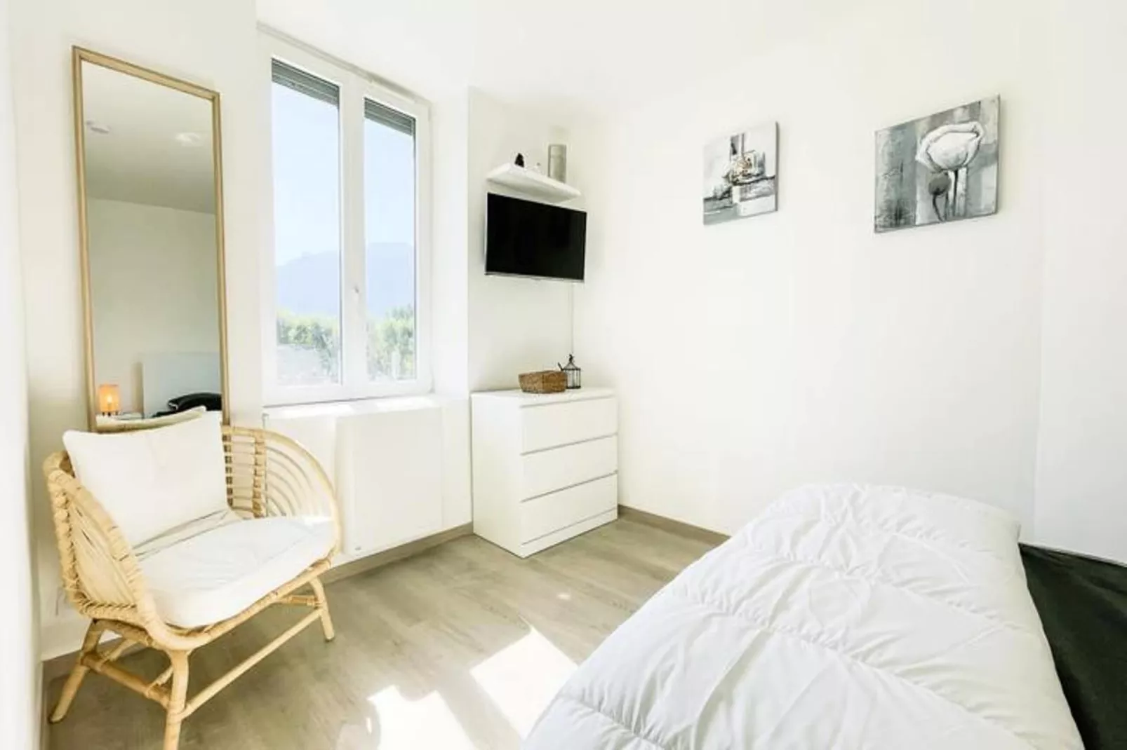 Le Duplex 🌞 Calme & R&eacute;nov&eacute;|-Slaapkamer