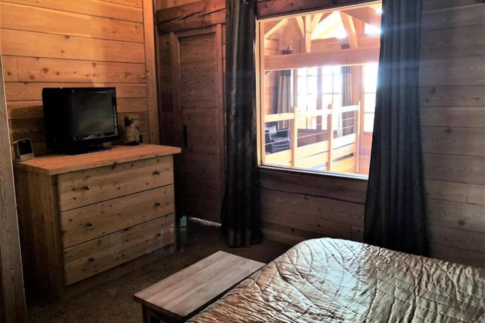 Chalet Pic Bayle-Image-tags.