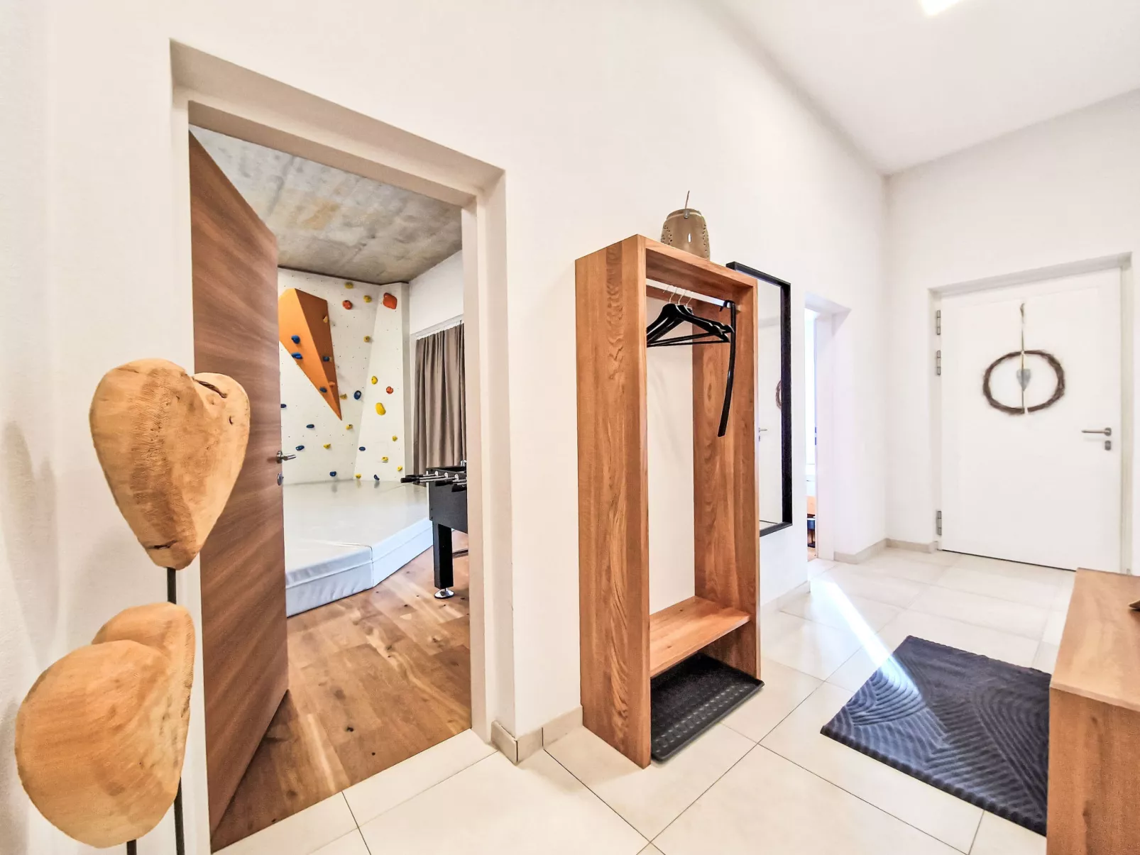 The Rock Design-Binnen