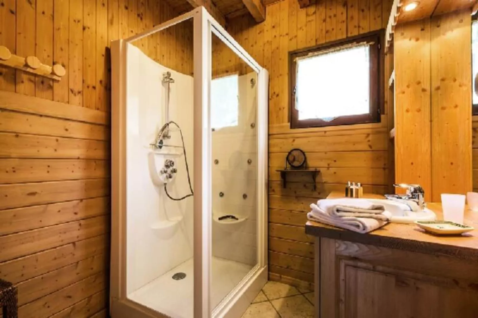 Chalet Bethanie-Badkamer