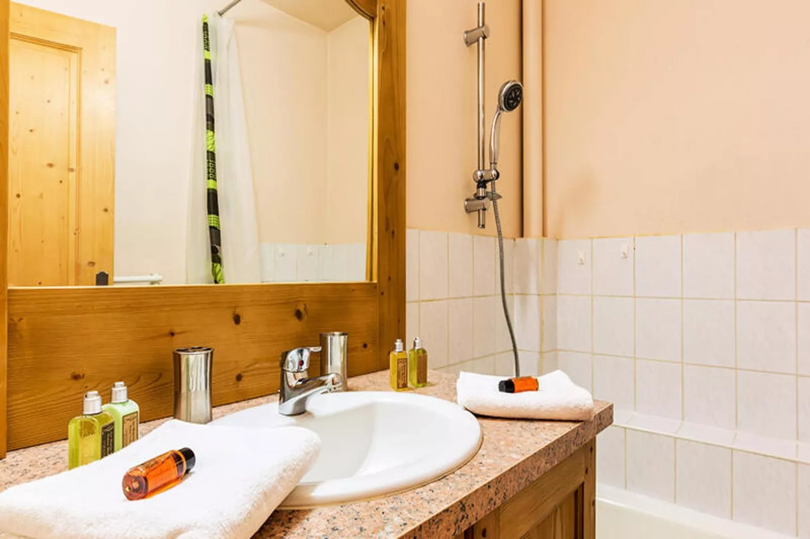 Résidence Bossonnet-Badkamer