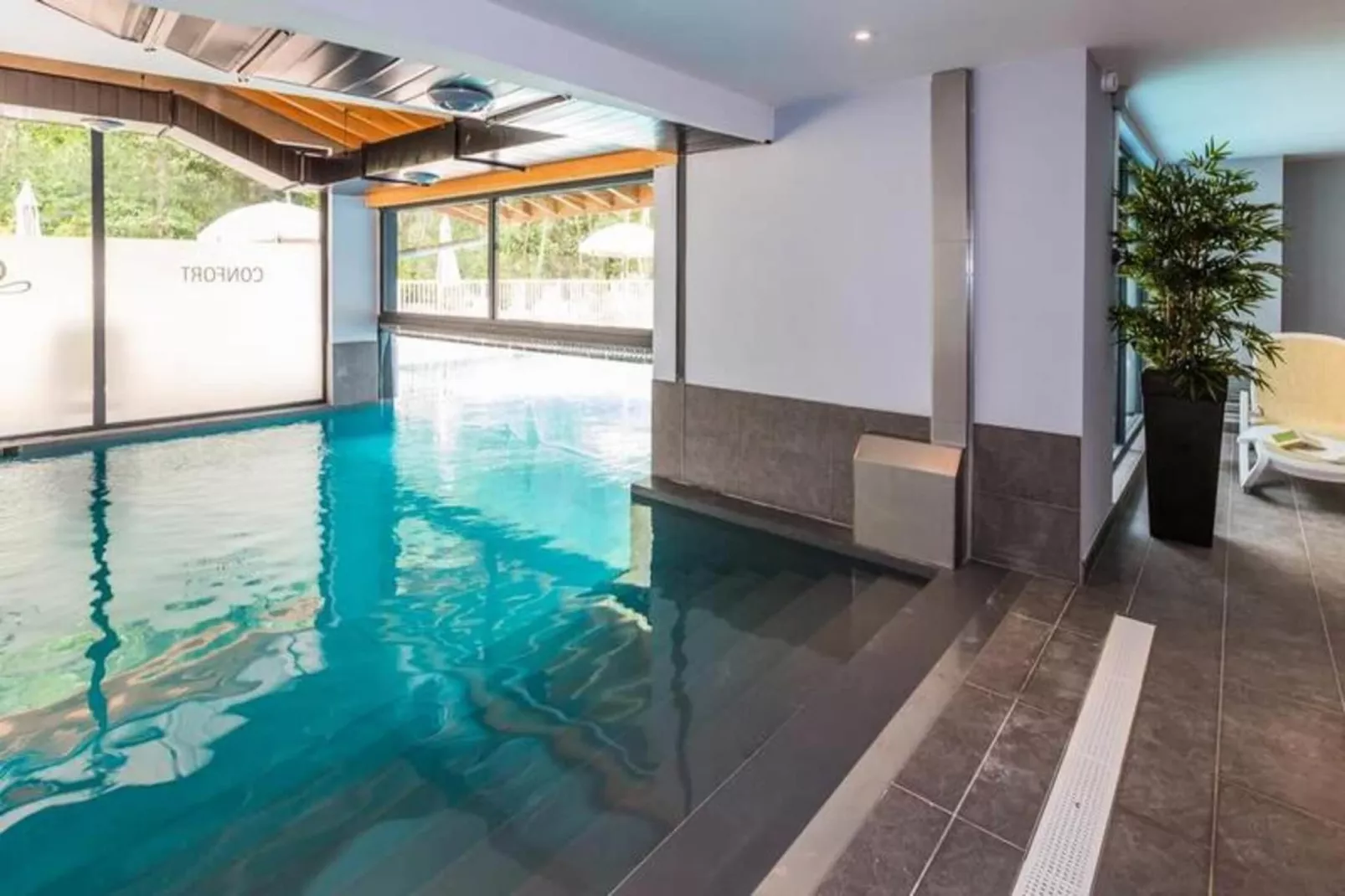 Résidence Prestige Odalys Isatis****-Buitenkant zomer