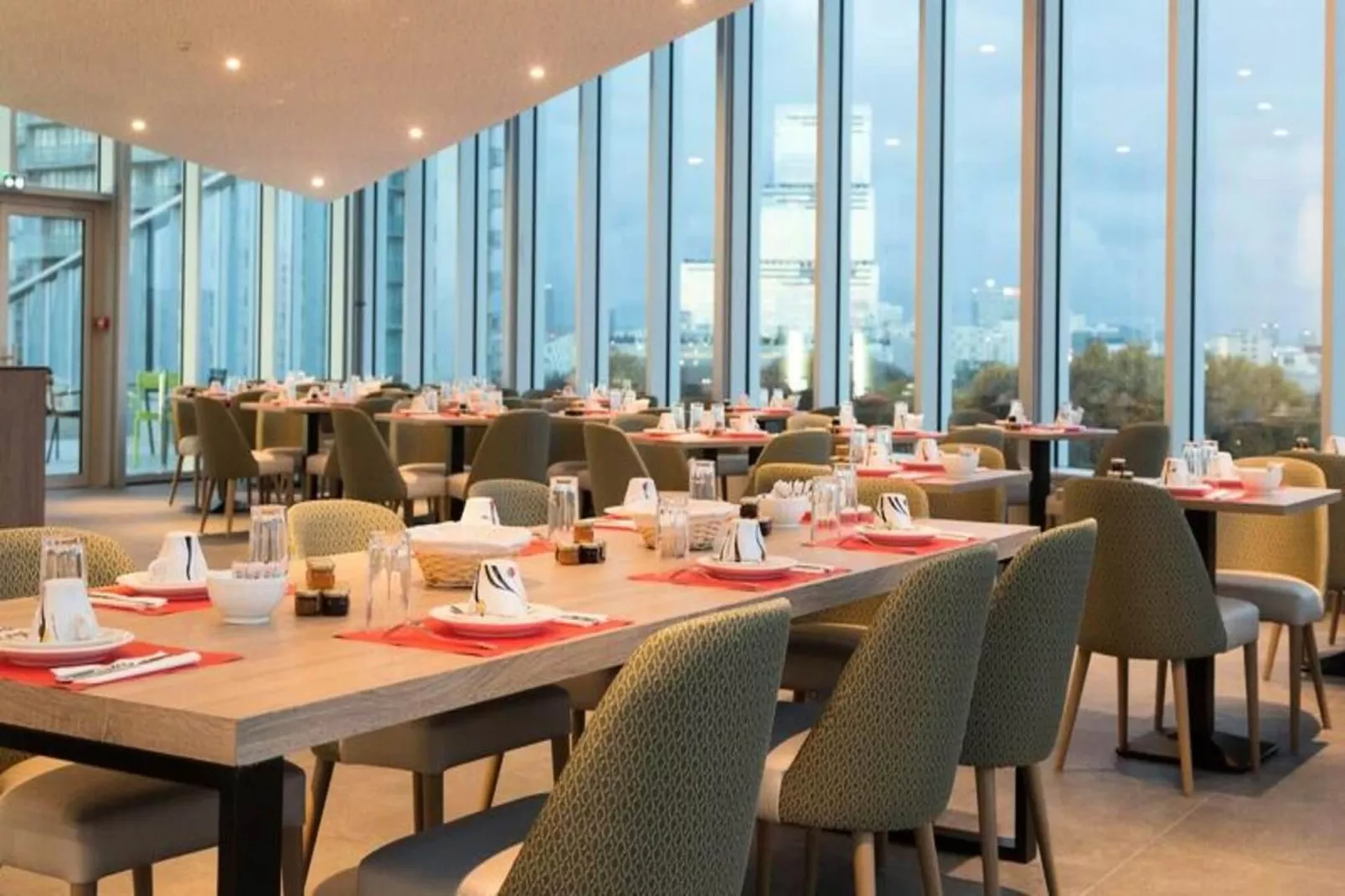 Appart'hôtel Odalys Paris XVII-Buitenkant zomer