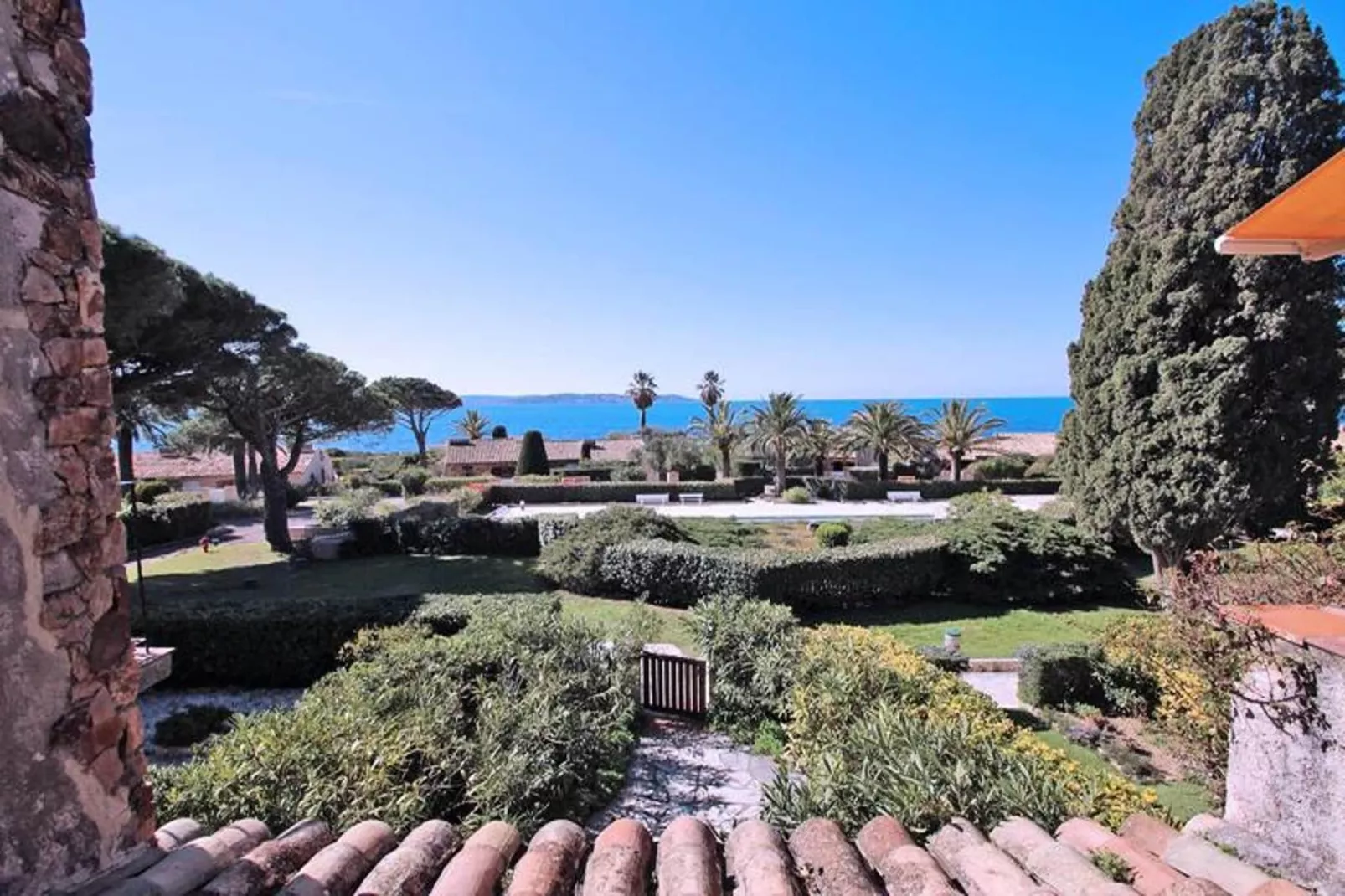 Résidence El Cantarello-Uitzicht zomer