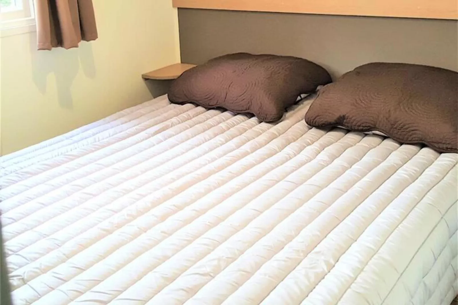 Mobil-home 6 pers. avec accès piscine et complexe aquatique-Buitenkant zomer