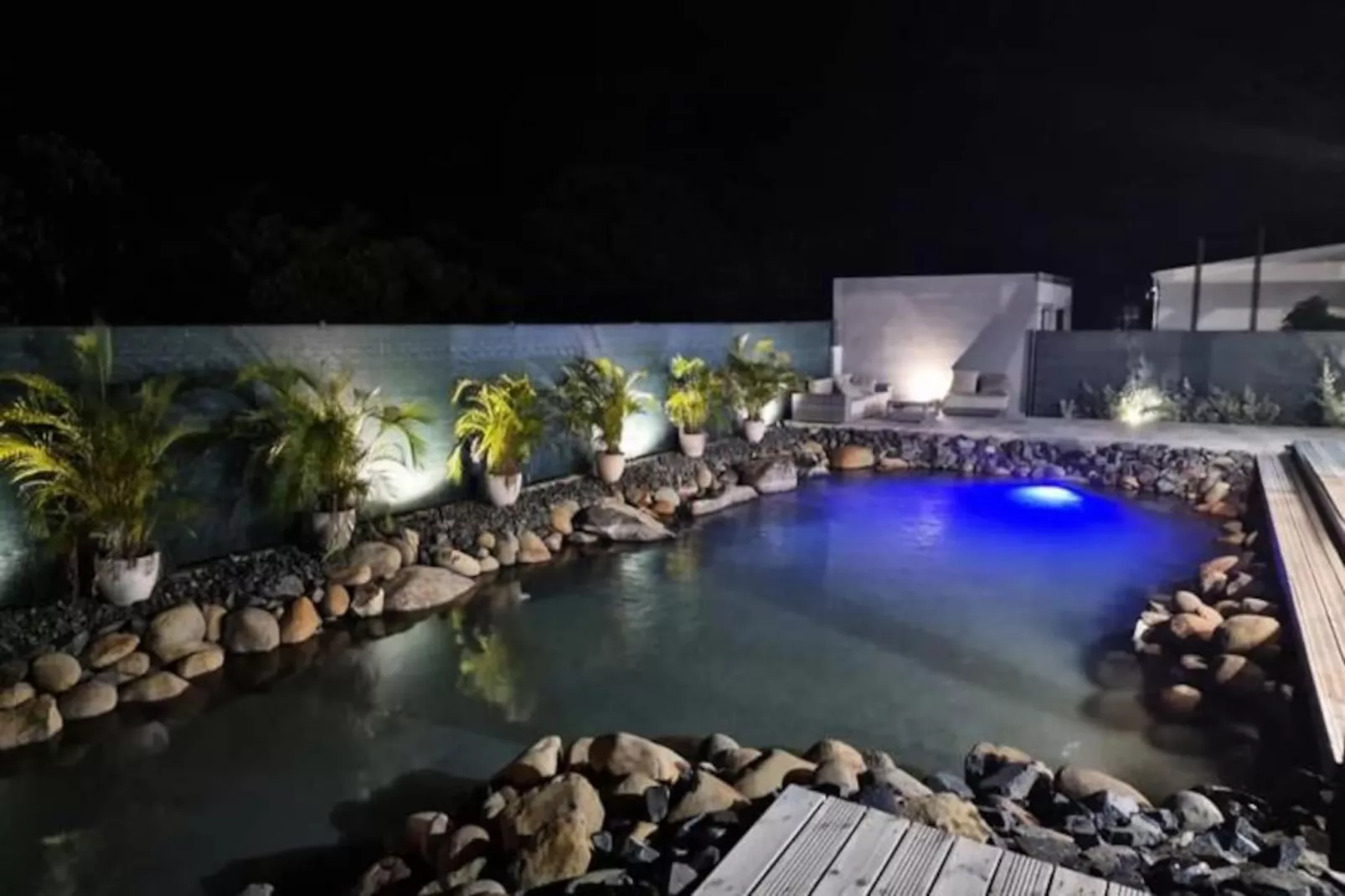 Villa Des Rochers-Image-tags.