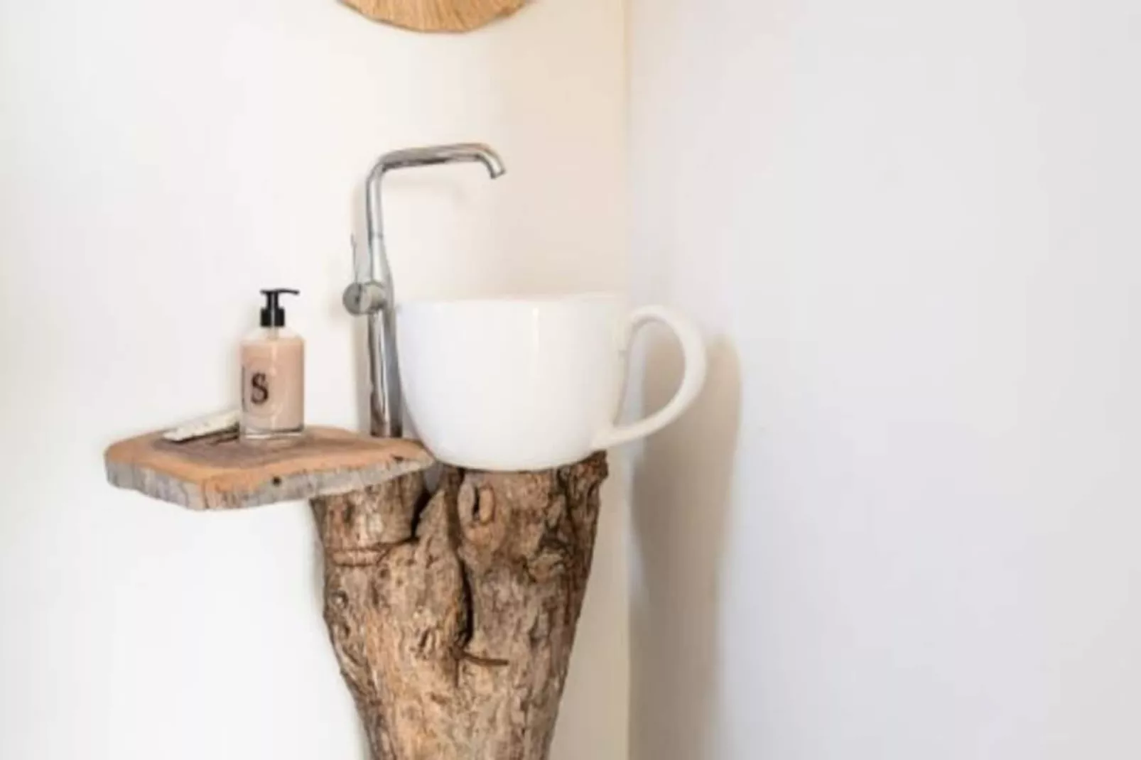 Villa Rackam-Image-tags.