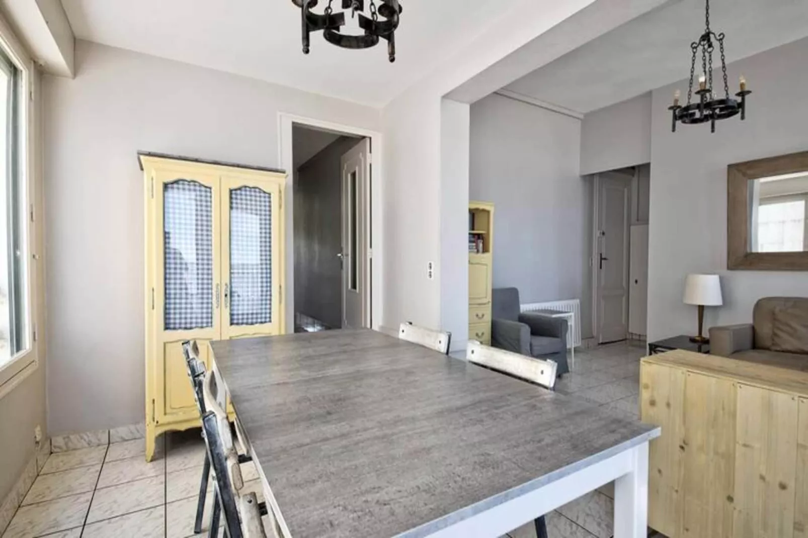 Résidence La Roseraie-Buitenkant zomer