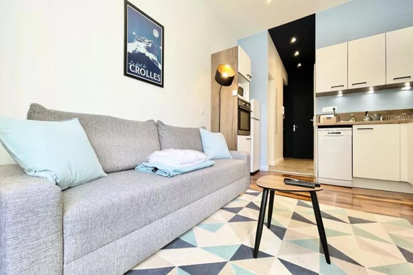 Le Cadet 👨&zwj;👩&zwj;👦&zwj;👦| Jean Jaur&egrave;s |tram A, B E E | T2 Tout &eacute;quip&eacute;-Woonkamer