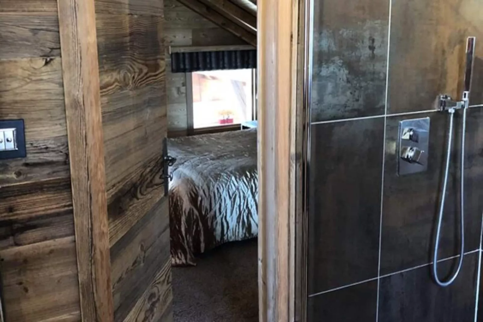 Chalet Pic Bayle-Image-tags.