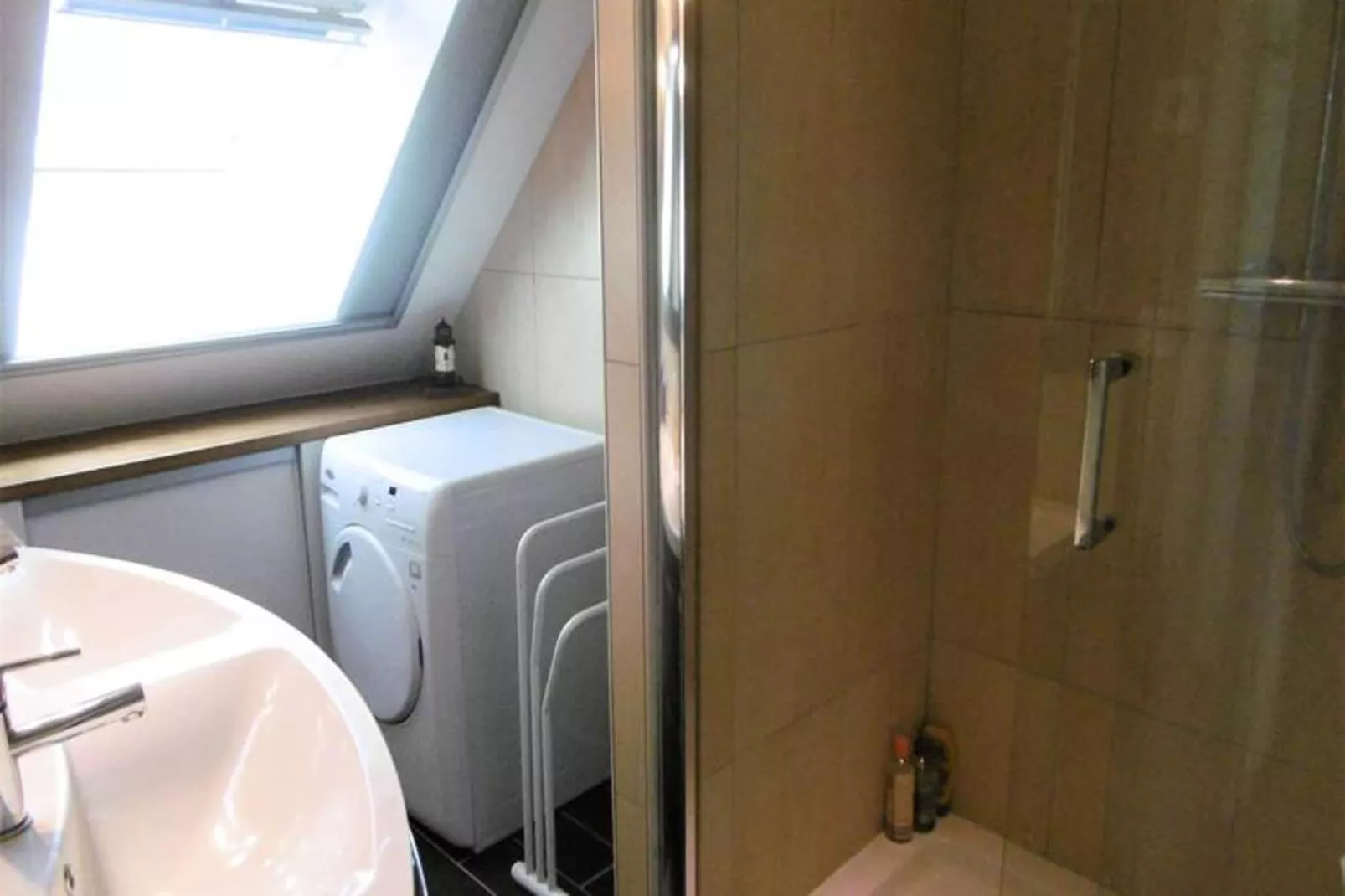 Résidence Duguay Trouin-Badkamer