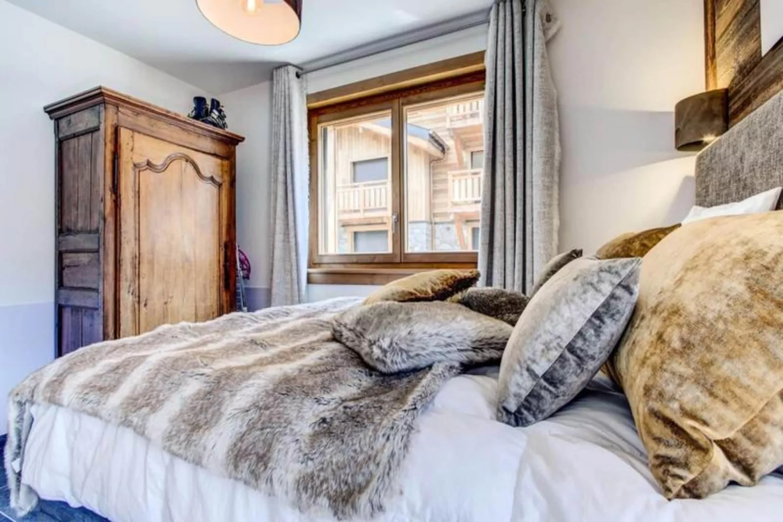 Résidence Frenes Blancs-Buitenkant zomer