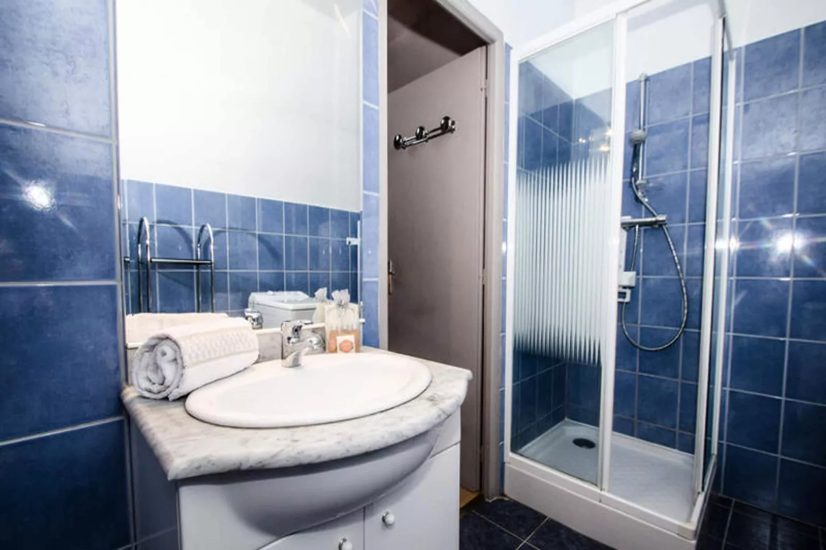 Résidence Androsace-Badkamer