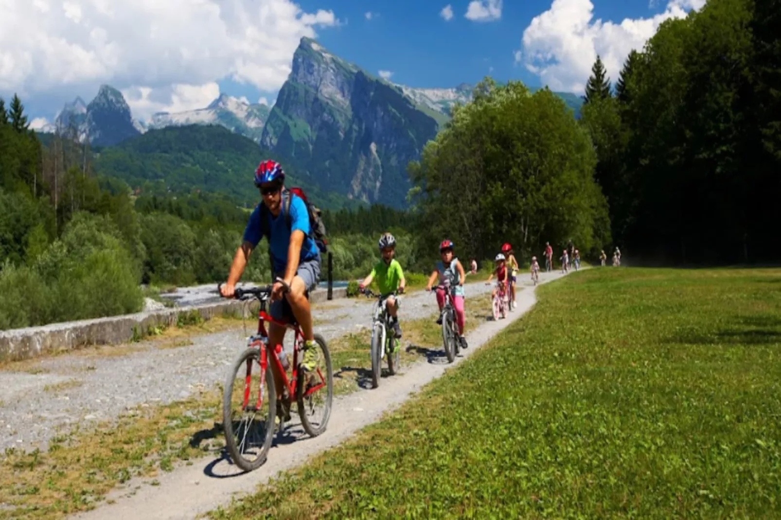 Résidence Niveoles Bat A-Buitenkant zomer