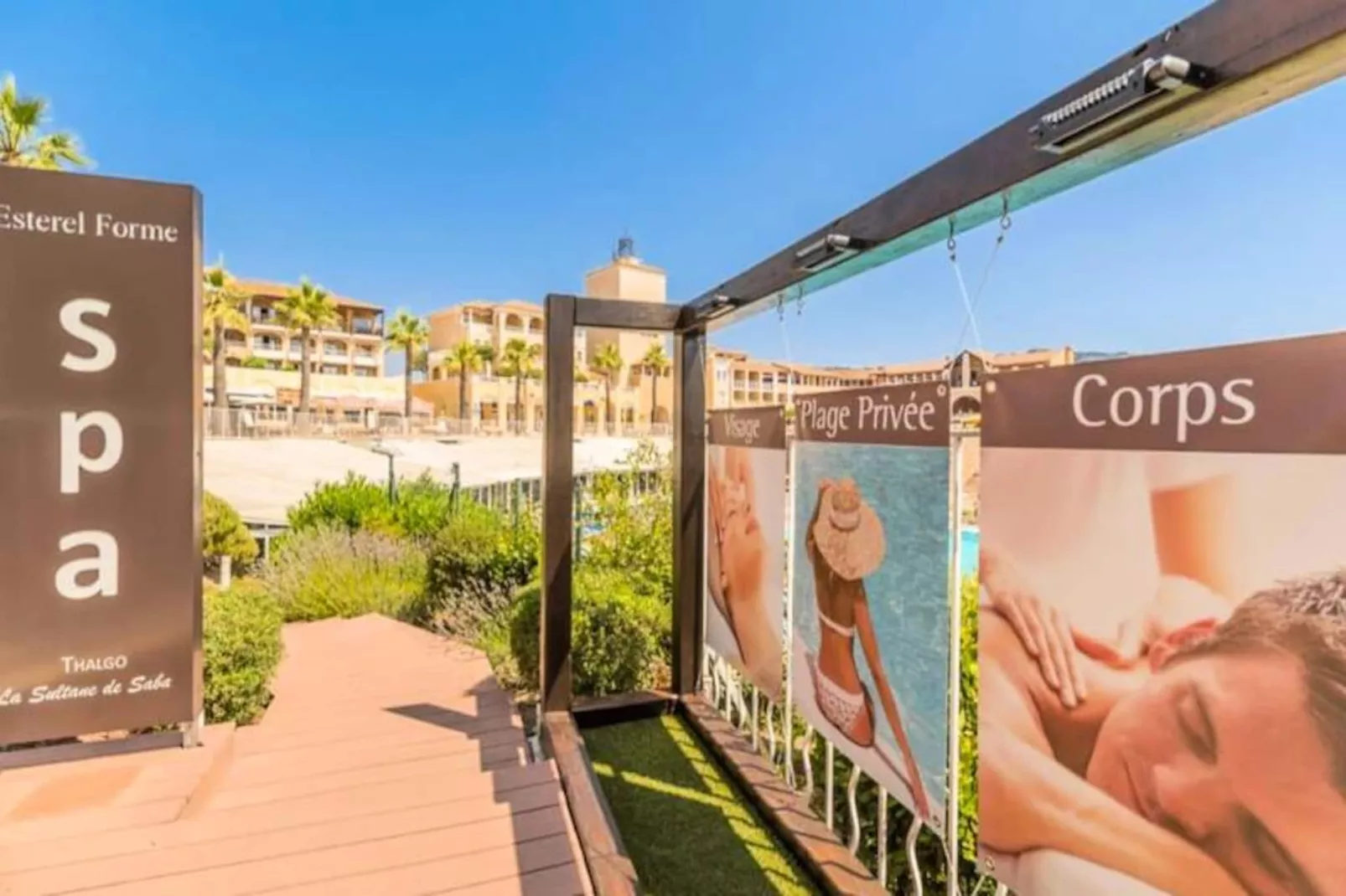 Appartement 6 Pers Vue Mer Pr&egrave;s Des Plages &agrave; Agay-Image-tags.