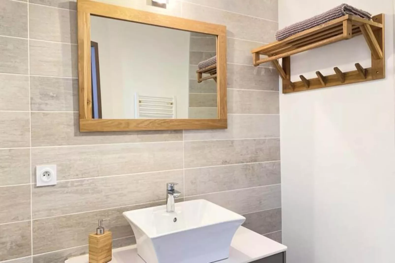 Villa Californie - Domaine Le Sherwood-Buitenkant zomer