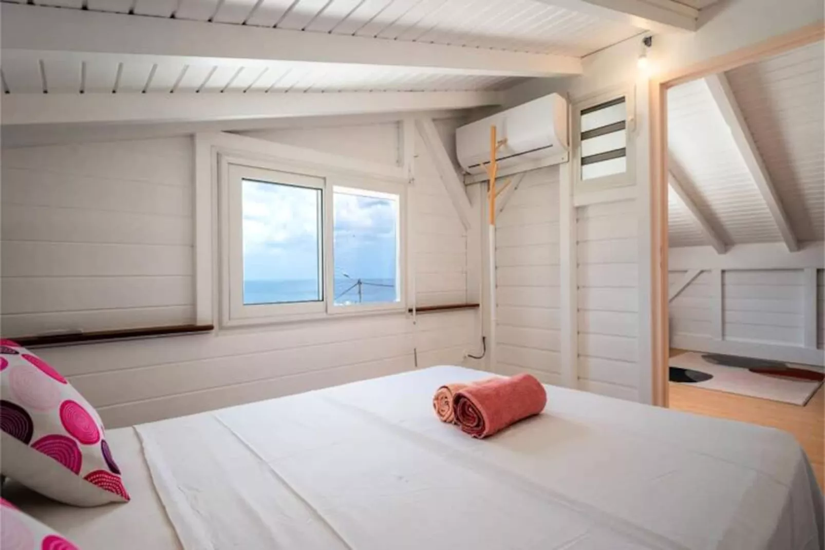 Villa Sun And Sea-Image-tags.