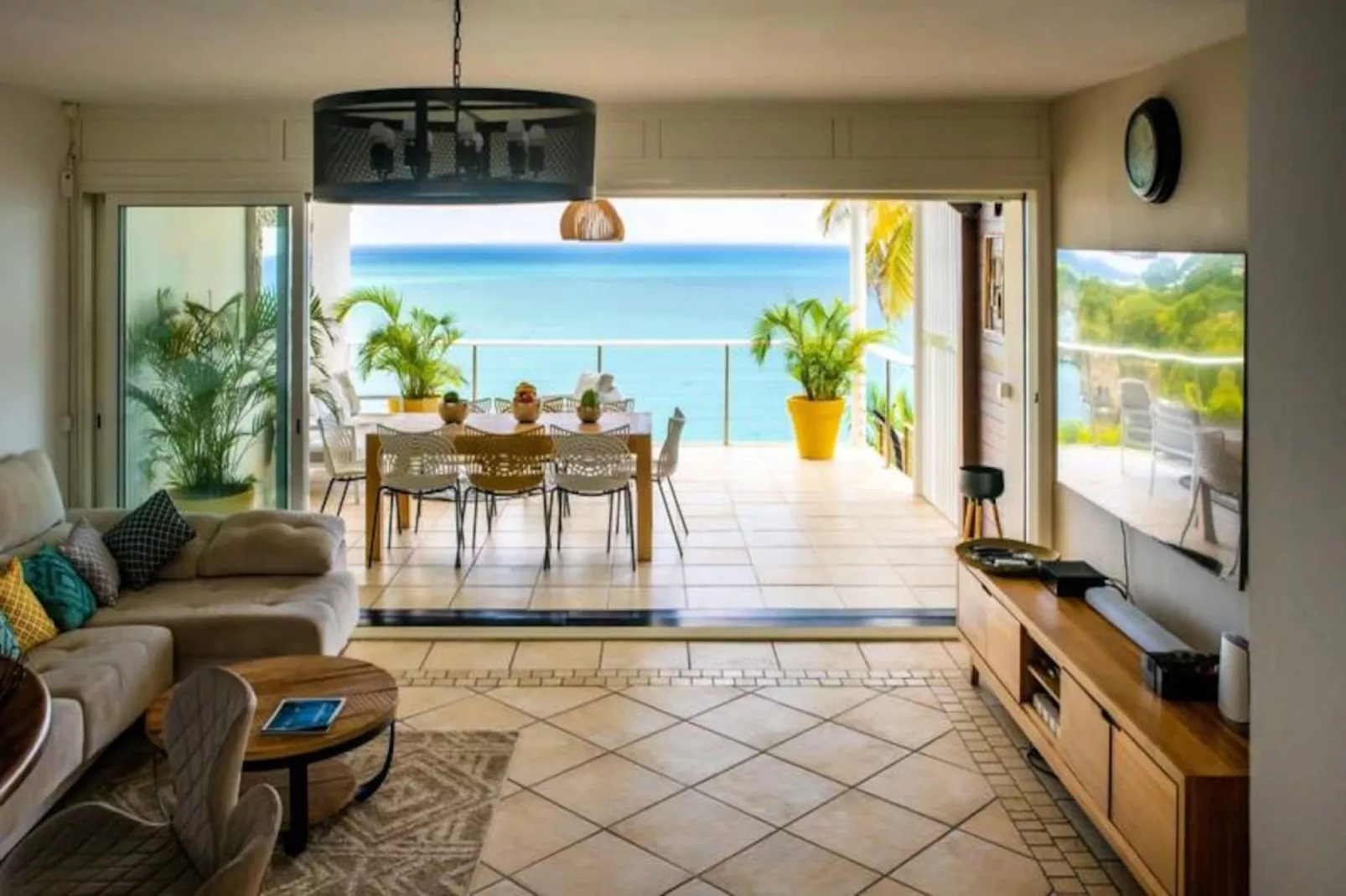 Villa Summer Forever-Image-tags.