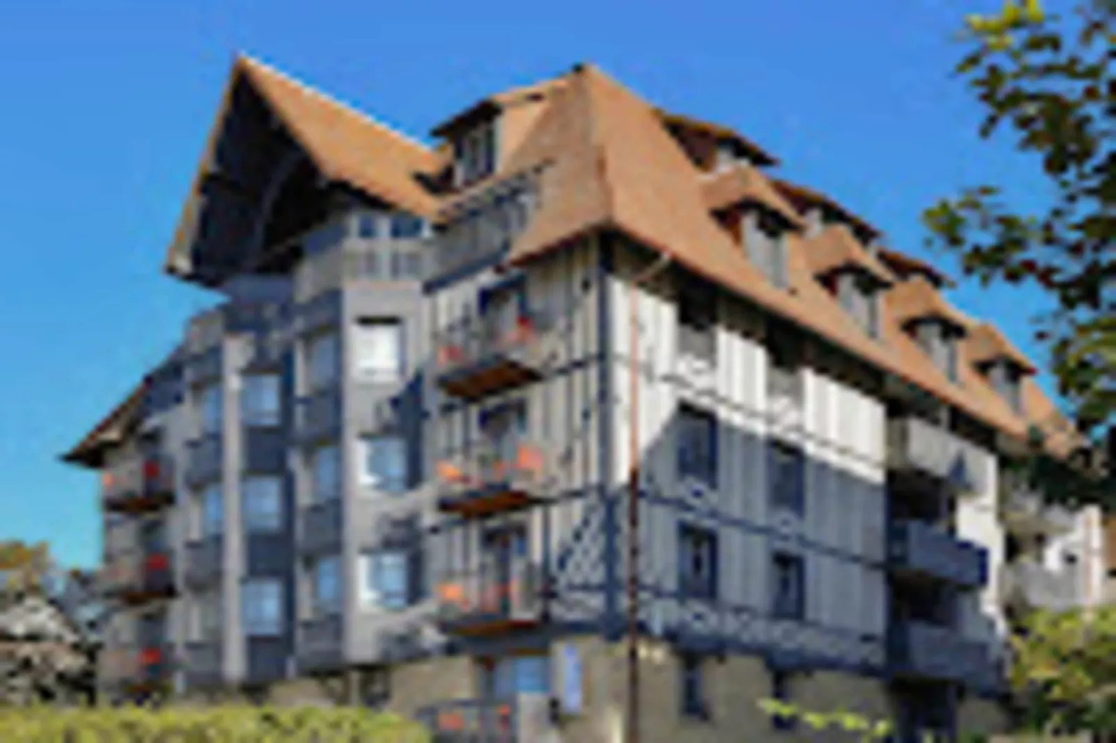 Le restaurant - maeva home-Buitenkant zomer