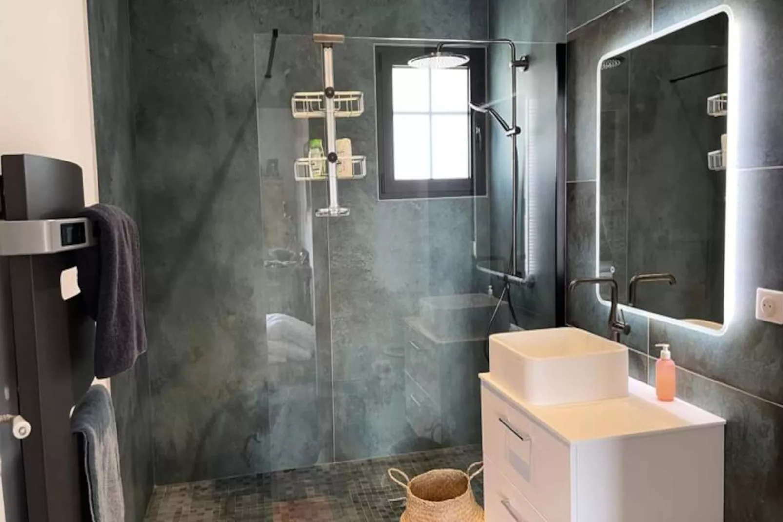 Villa Avec Piscine Et Climatisation: Paradis Familial Pr&egrave;s D'arcachon-Image-tags.