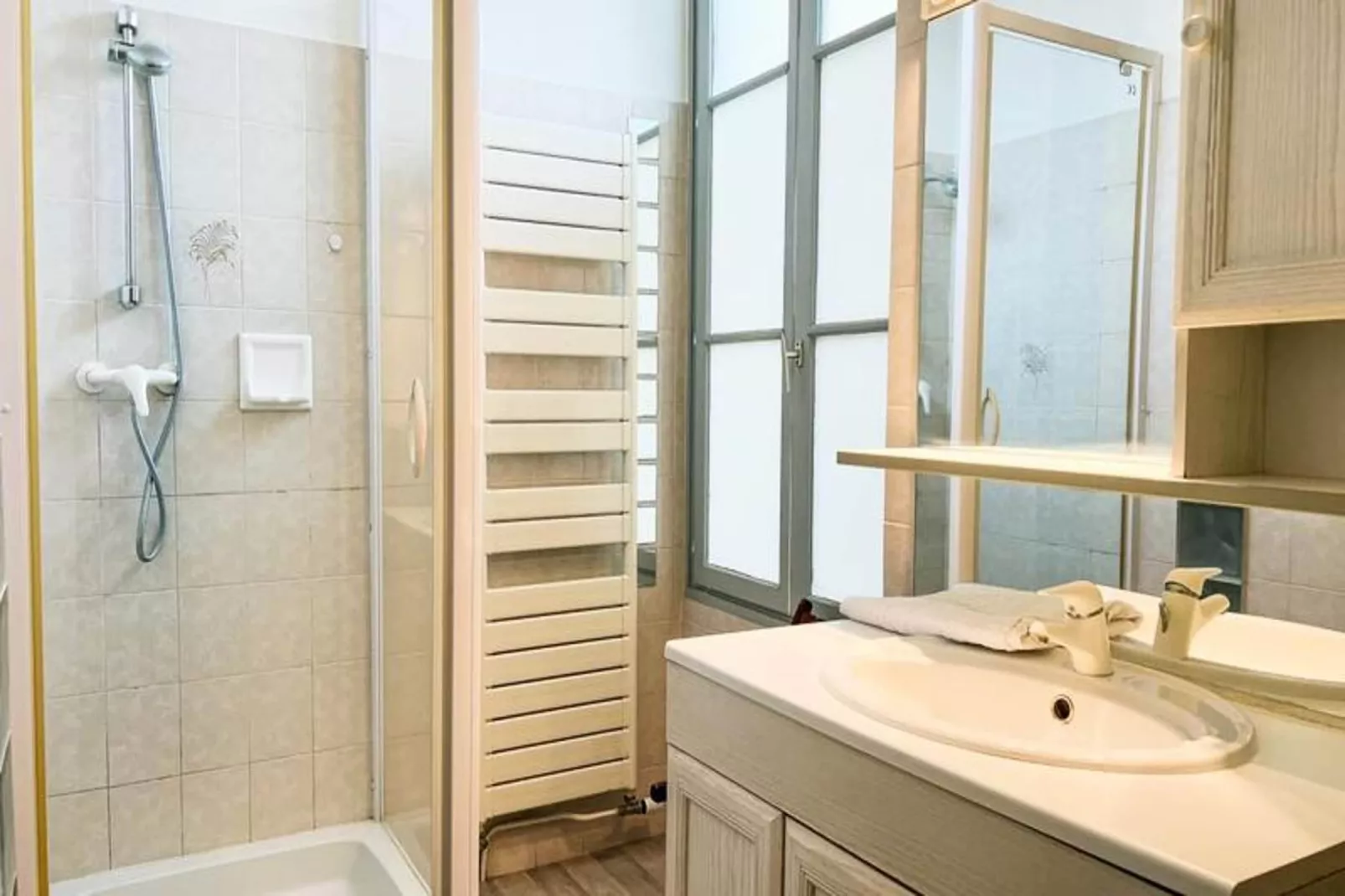 Marx Residence ❤️ | T2 4 Personnes - Wifi|-Badkamer