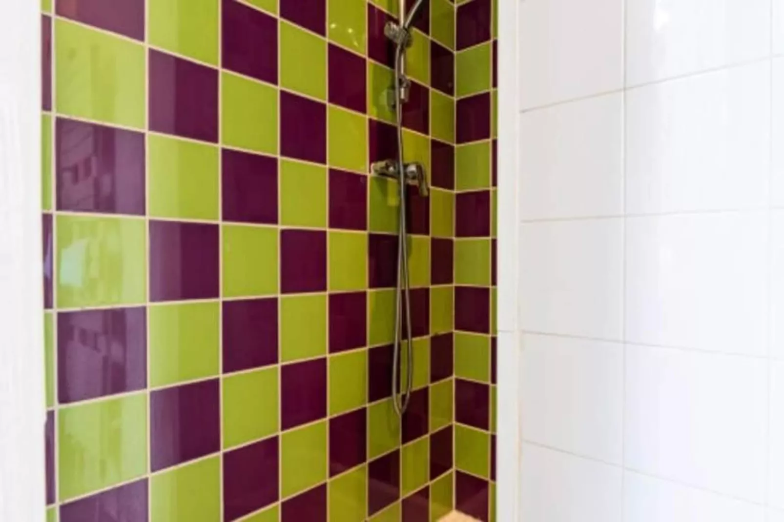 | La Gare Aux 400 Couverts 🚅 | Gare, Gem, Tramway-Badkamer