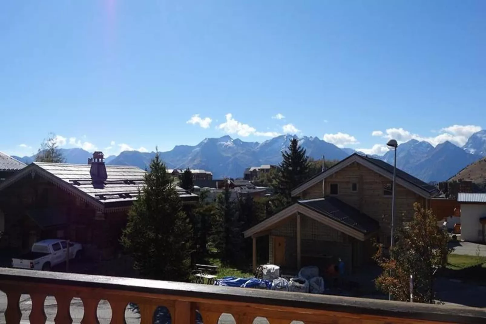 Résidence Saint Bernard-Uitzicht zomer