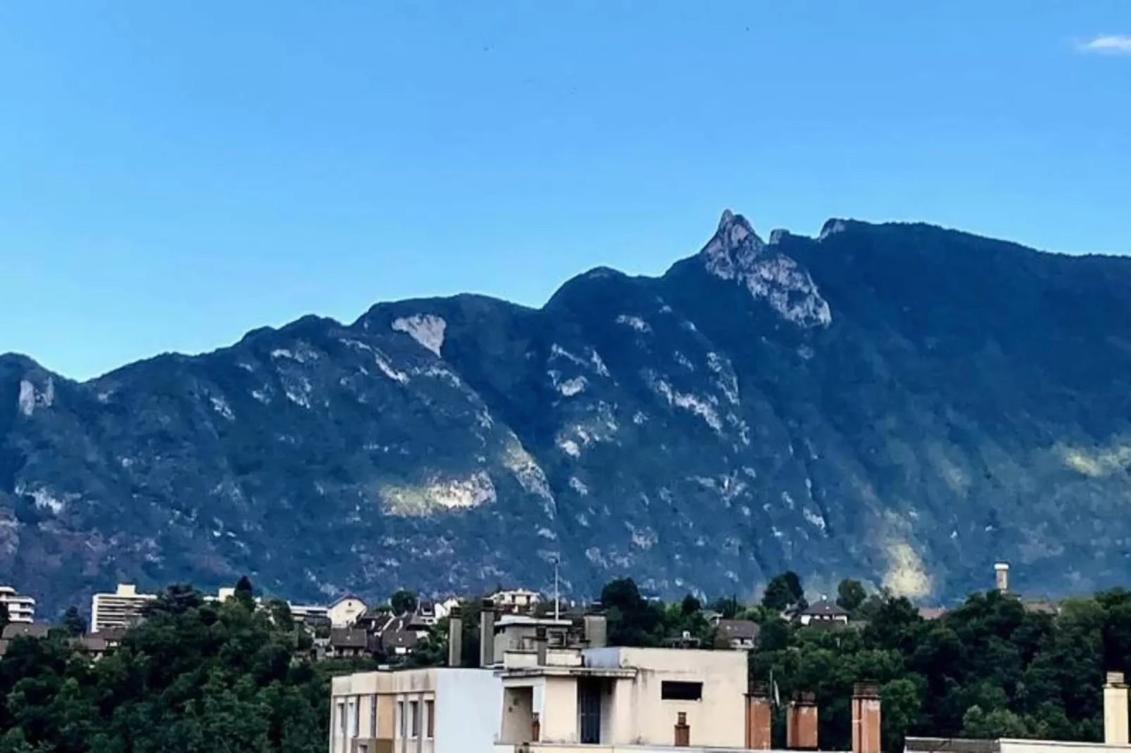 Résidence Le Constellation-Uitzicht zomer