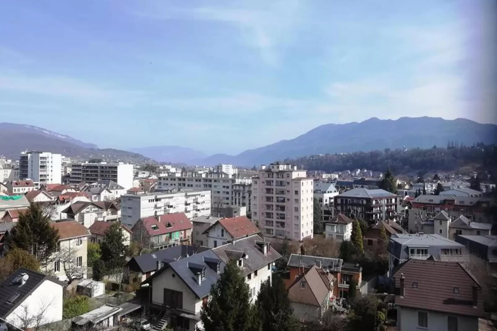 Résidence Montcalm D-Uitzicht zomer